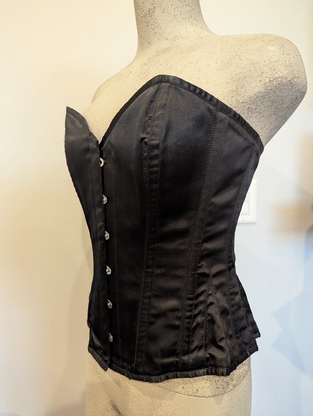 Victorian Overbust Corset For Hourglass Curve Silhouette Size 30 L/XL Like New - Picture 9 of 12